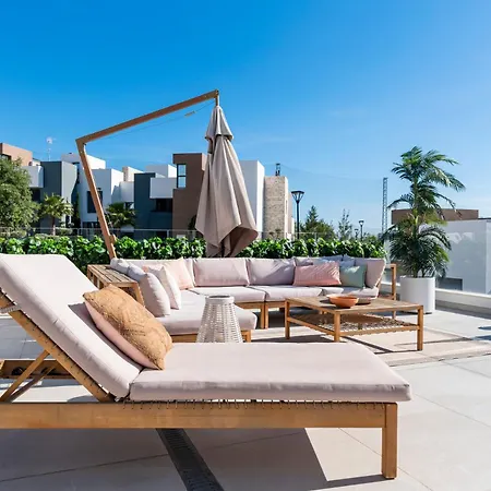 Casa Hermano - Private Pool Penthouse Apartment Marbella